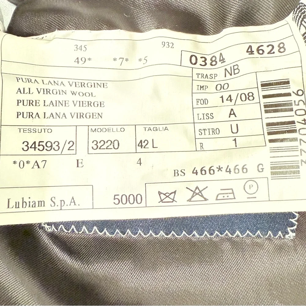 Lubiam L.B.M. 1911 suit jacket made with fabric from Ermenegildo Zegna Wool